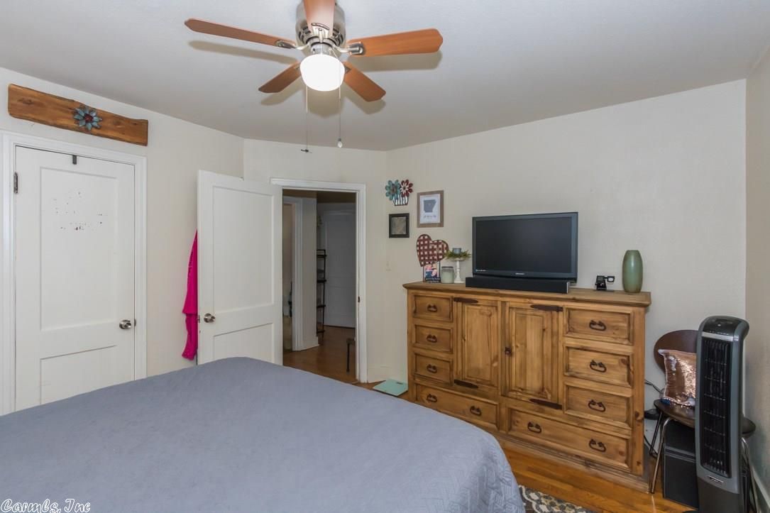 1006 Circle Dr, Benton, AR 72015